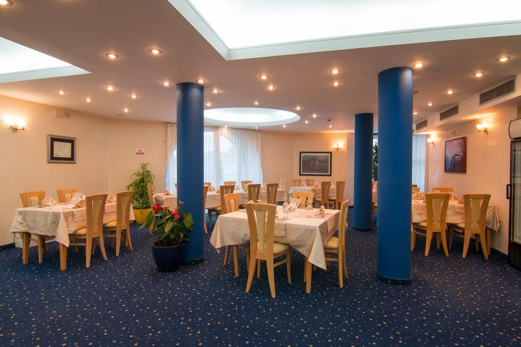 Hotel Blue Star Budva Exterior foto